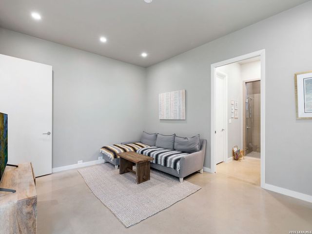 25 Tilbury Lane, San Antonio, TX 78230