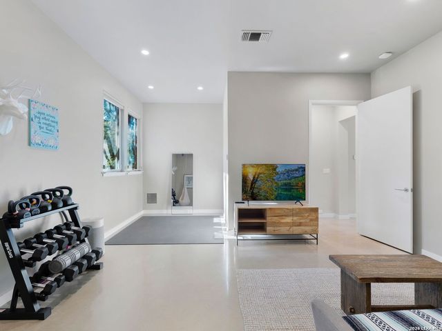 25 Tilbury Lane, San Antonio, TX 78230