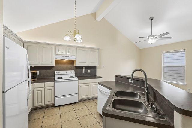 16221 Summerset Estates Blvd,, Conroe, TX 77302