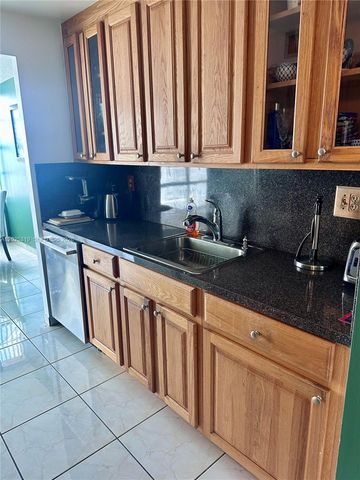 231 174th St 1905, Sunny Isles Beach, FL 33160