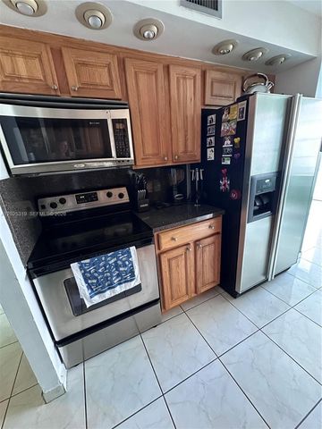 231 174th St 1905, Sunny Isles Beach, FL 33160