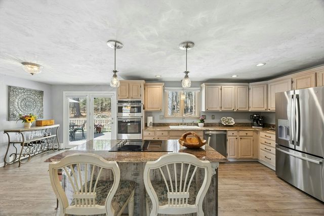 151 Hickory Lane, Northbridge, MA 01588