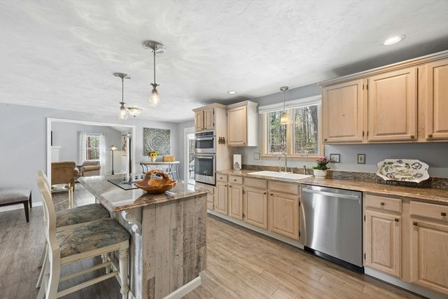151 Hickory Lane, Northbridge, MA 01588