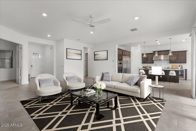 2513 E PLEASANT Lane, Phoenix, AZ 85042