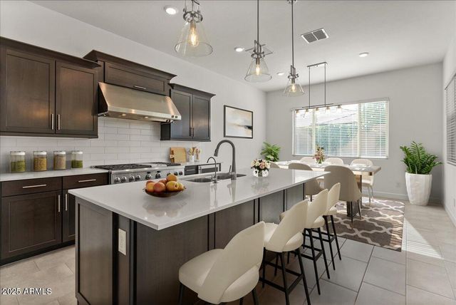 2513 E PLEASANT Lane, Phoenix, AZ 85042