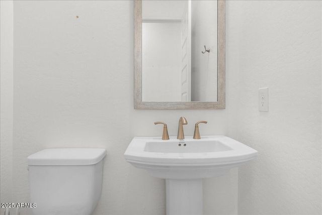 2513 E PLEASANT Lane, Phoenix, AZ 85042