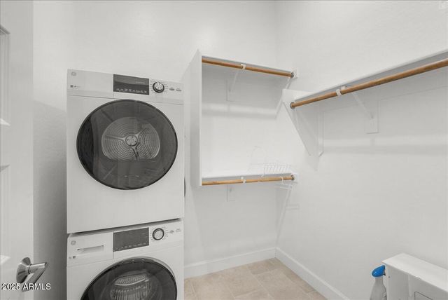 2513 E PLEASANT Lane, Phoenix, AZ 85042