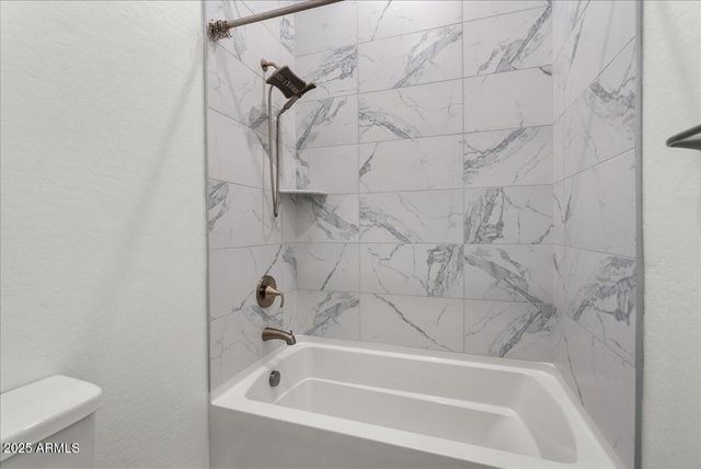 2513 E PLEASANT Lane, Phoenix, AZ 85042