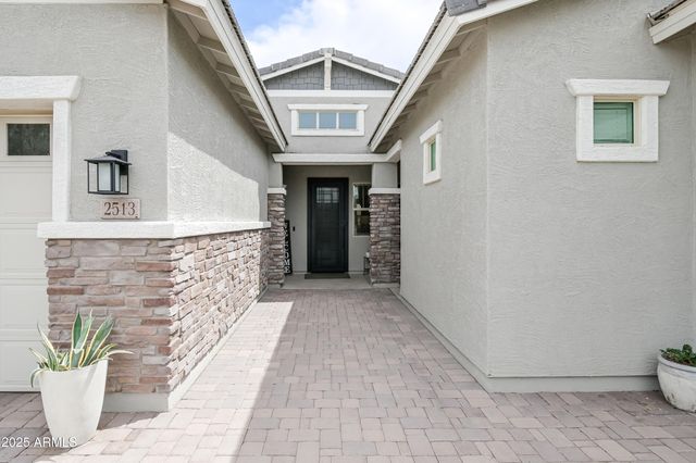 2513 E PLEASANT Lane, Phoenix, AZ 85042