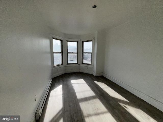 5211 WESTMINSTER AVE, Philadelphia, PA 19131