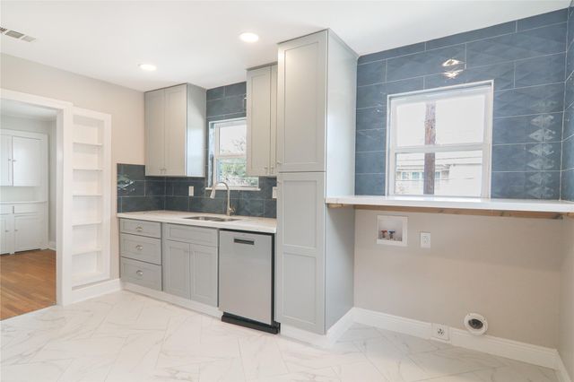 2146 Sul Ross Street, Houston, TX 77098