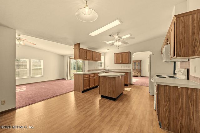 305 PALMETTO BLUFF Road, Palatka, FL 32177