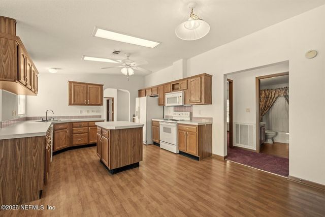 305 PALMETTO BLUFF Road, Palatka, FL 32177