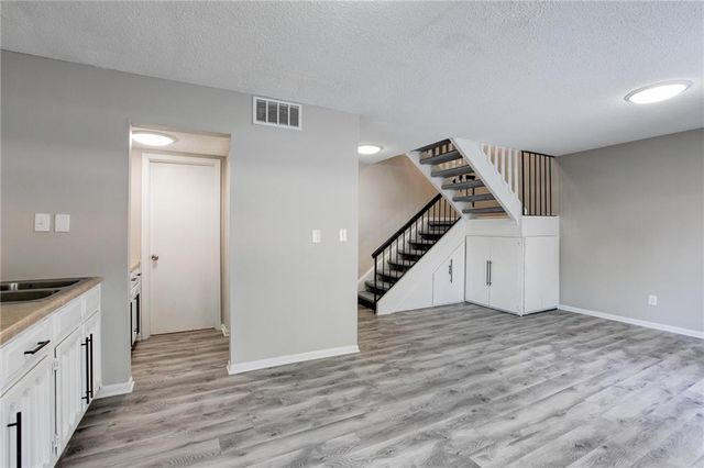 7325 Cardigan Circle, Atlanta, GA 30328