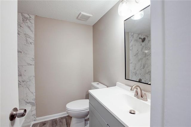 7325 Cardigan Circle, Atlanta, GA 30328