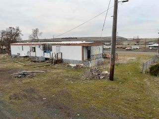 718 W 1st St, Sprague, WA 99032