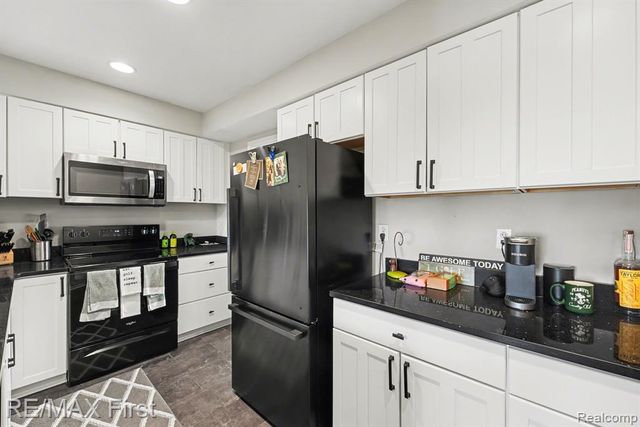 31120 Hunters Drive Drive 98, Farmington, MI 48334