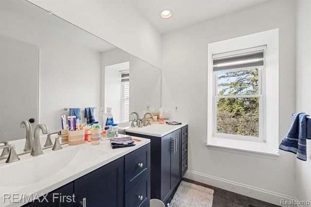 31120 Hunters Drive Drive 98, Farmington, MI 48334