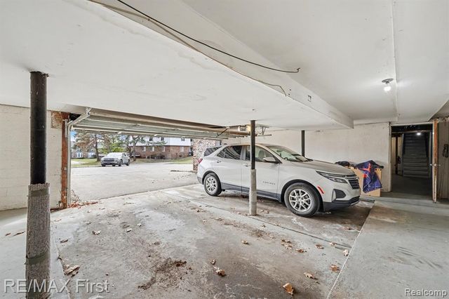 31120 Hunters Drive Drive 98, Farmington, MI 48334