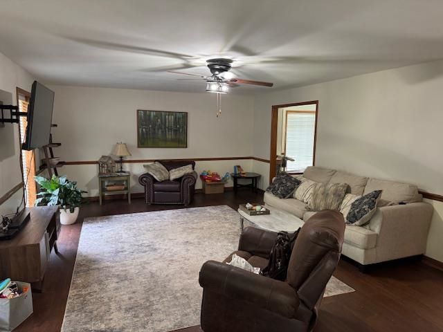 525 MIDDLETON LOOP, Bolivar, TN 38008