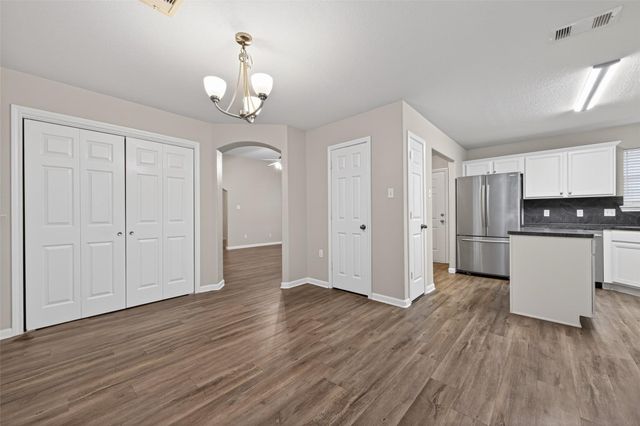 987 Oak Glen Drive, Conroe, TX 77378