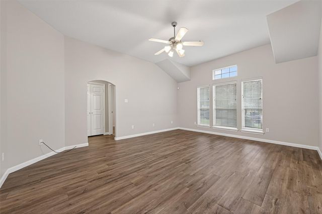 987 Oak Glen Drive, Conroe, TX 77378