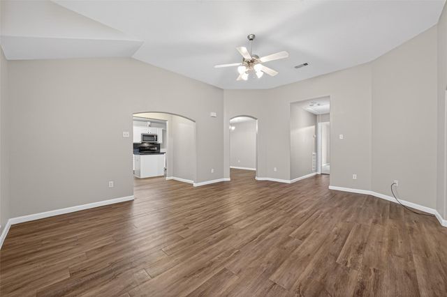 987 Oak Glen Drive, Conroe, TX 77378