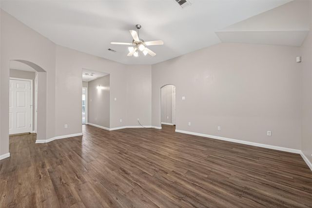 987 Oak Glen Drive, Conroe, TX 77378