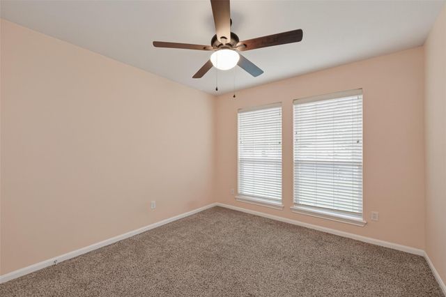 987 Oak Glen Drive, Conroe, TX 77378