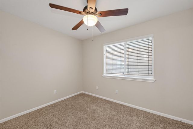 987 Oak Glen Drive, Conroe, TX 77378