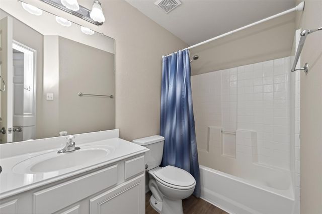 987 Oak Glen Drive, Conroe, TX 77378