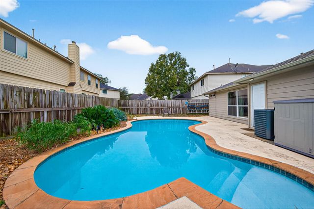 987 Oak Glen Drive, Conroe, TX 77378