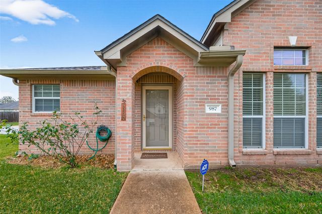 987 Oak Glen Drive, Conroe, TX 77378