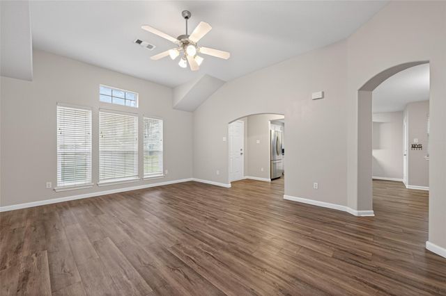 987 Oak Glen Drive, Conroe, TX 77378