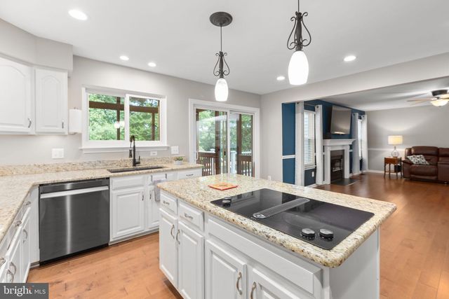 3 YORK CT, Stafford, VA 22554