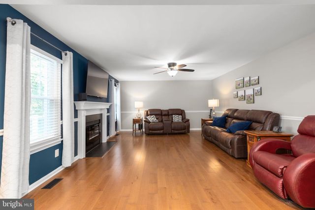 3 YORK CT, Stafford, VA 22554