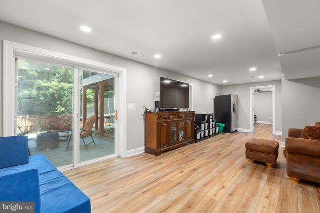 3 YORK CT, Stafford, VA 22554