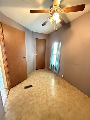 1708 Sammy Henderron St, Rockport, TX 78382