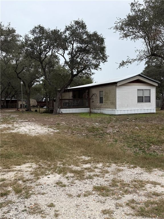 1708 Sammy Henderron St, Rockport, TX 78382