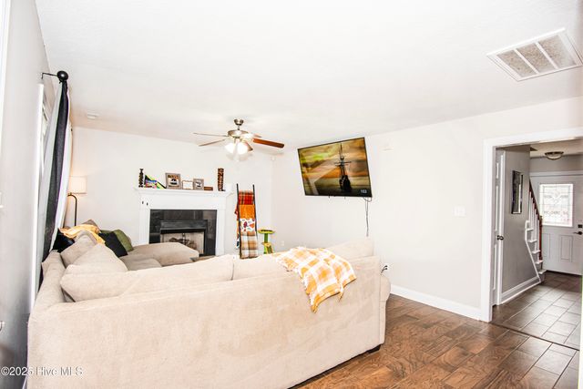 410 Stagecoach Drive, Jacksonville, NC 28546