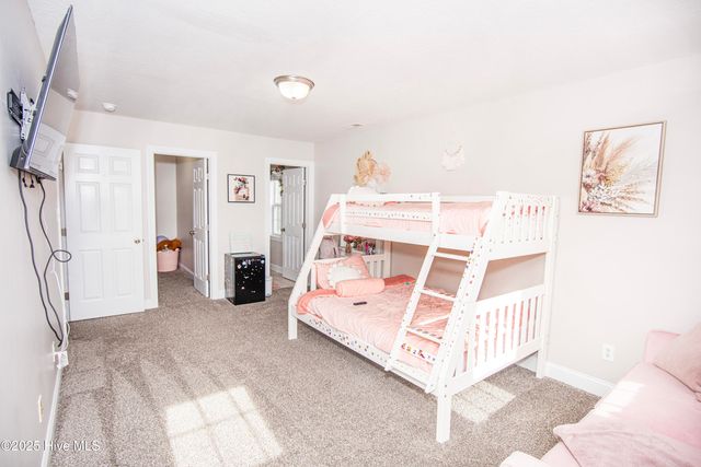 410 Stagecoach Drive, Jacksonville, NC 28546