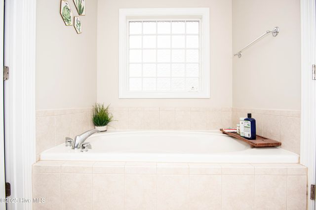 410 Stagecoach Drive, Jacksonville, NC 28546