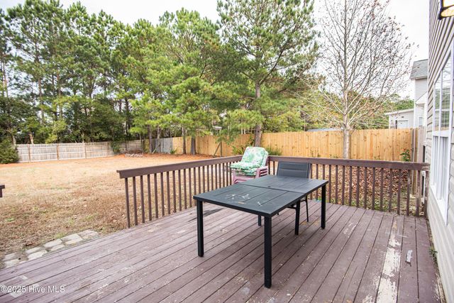 410 Stagecoach Drive, Jacksonville, NC 28546