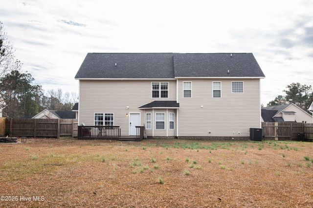 410 Stagecoach Drive, Jacksonville, NC 28546