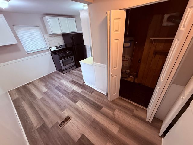 24823 Wilmot Avenue, Eastpointe City, MI 48021
