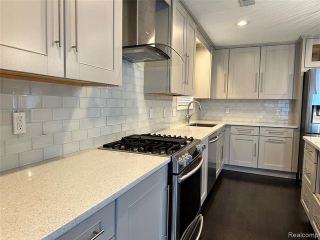 18924 Melvin Avenue, Livonia, MI 48152