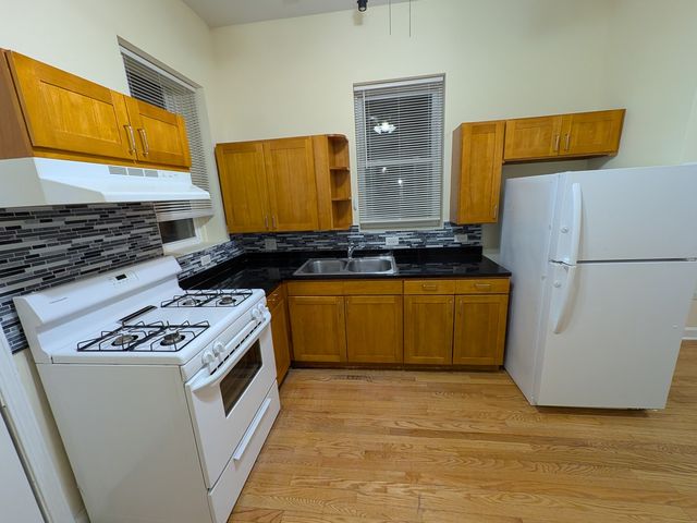 5031 S Hermitage Avenue 3R, Chicago, IL 60609