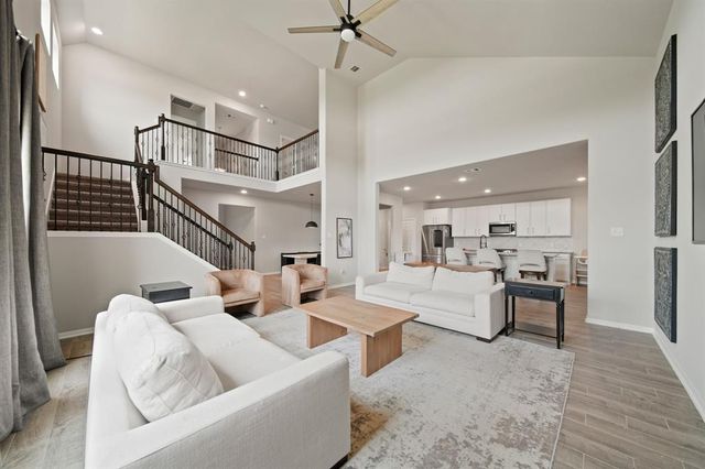 2202 Bright Sunrise Trail, Fresno, TX 77545
