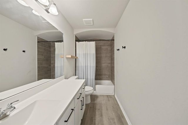 2202 Bright Sunrise Trail, Fresno, TX 77545