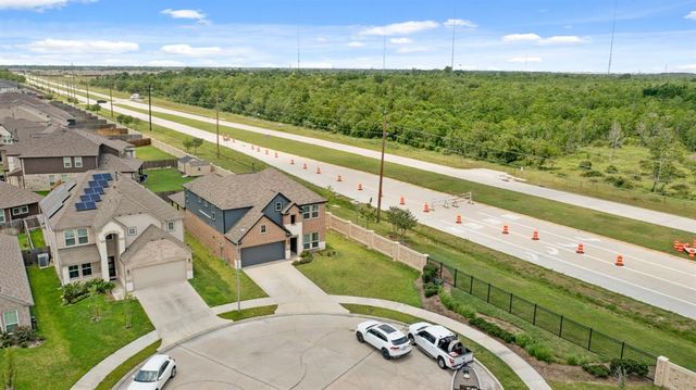 2202 Bright Sunrise Trail, Fresno, TX 77545